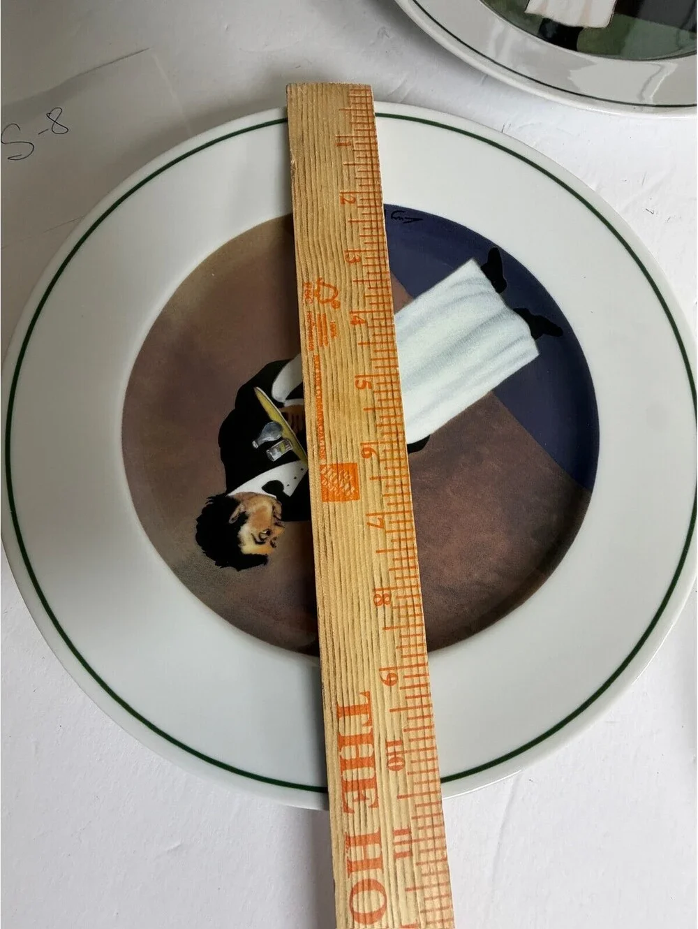 Williams-Sonoma Sommelier The Bad Tip Plates Set of 6 Storage Location S-8